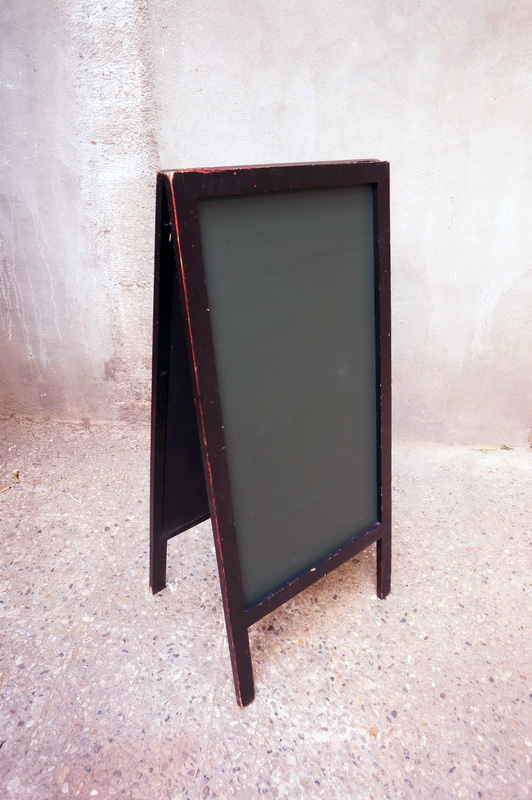 pizarra abatible 2lados verde negra madera 116x56x46 1u